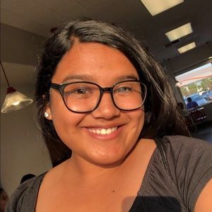 Meet your Posher, Nadia